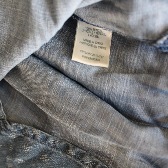 Anthropologie Cloth & Stone Chambray Button Down Print Shirt Size M Denim - Picture 8 of 11